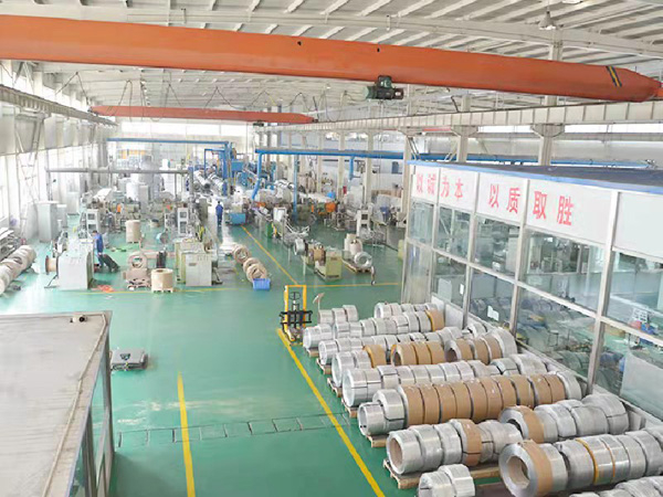 鋁管生產(chǎn)現(xiàn)場(chǎng)